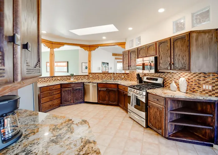 Red Rock Mtn View & Fire Pit: Home! Holiday home Sedona