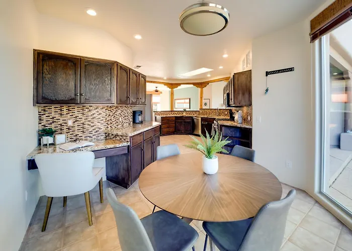 Holiday home Red Rock Mtn View & Fire Pit: Home! Sedona